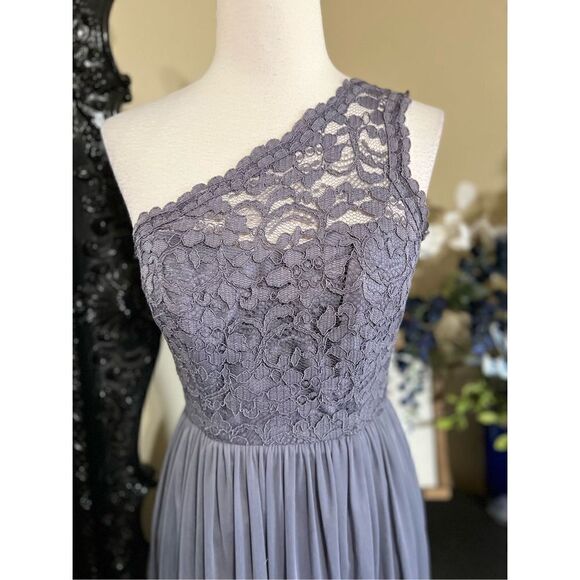 David's Bridal Cold Shoulder Brisesmaid Formal Dress Size 0 - Picture 2 of 5